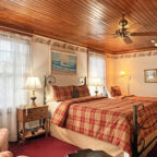 Samuel Langhorne Clemens Room offering one of the best places to stay in Falmouth, MA
