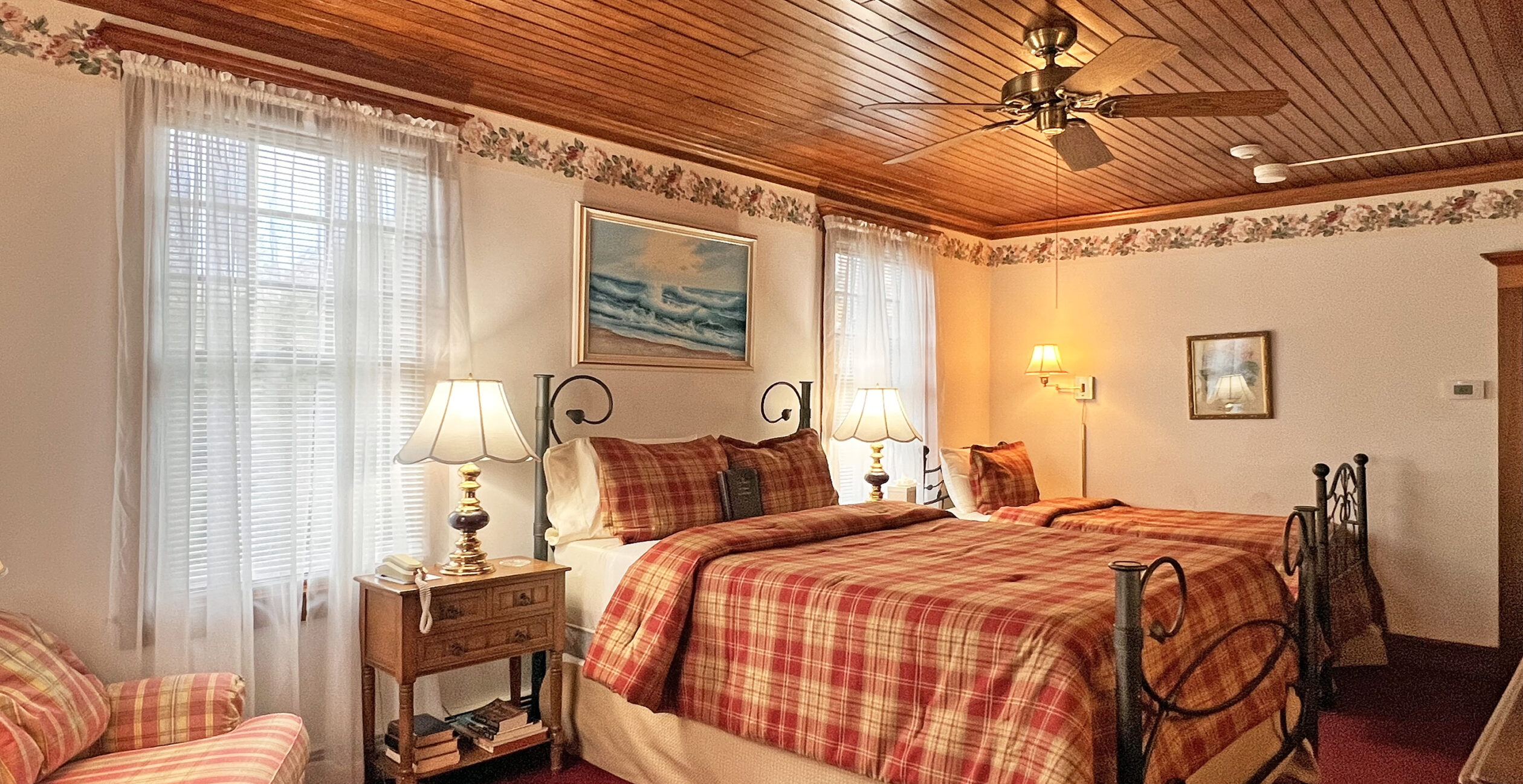 Samuel Langhorne Clemens Room offering one of the best places to stay in Falmouth, MA