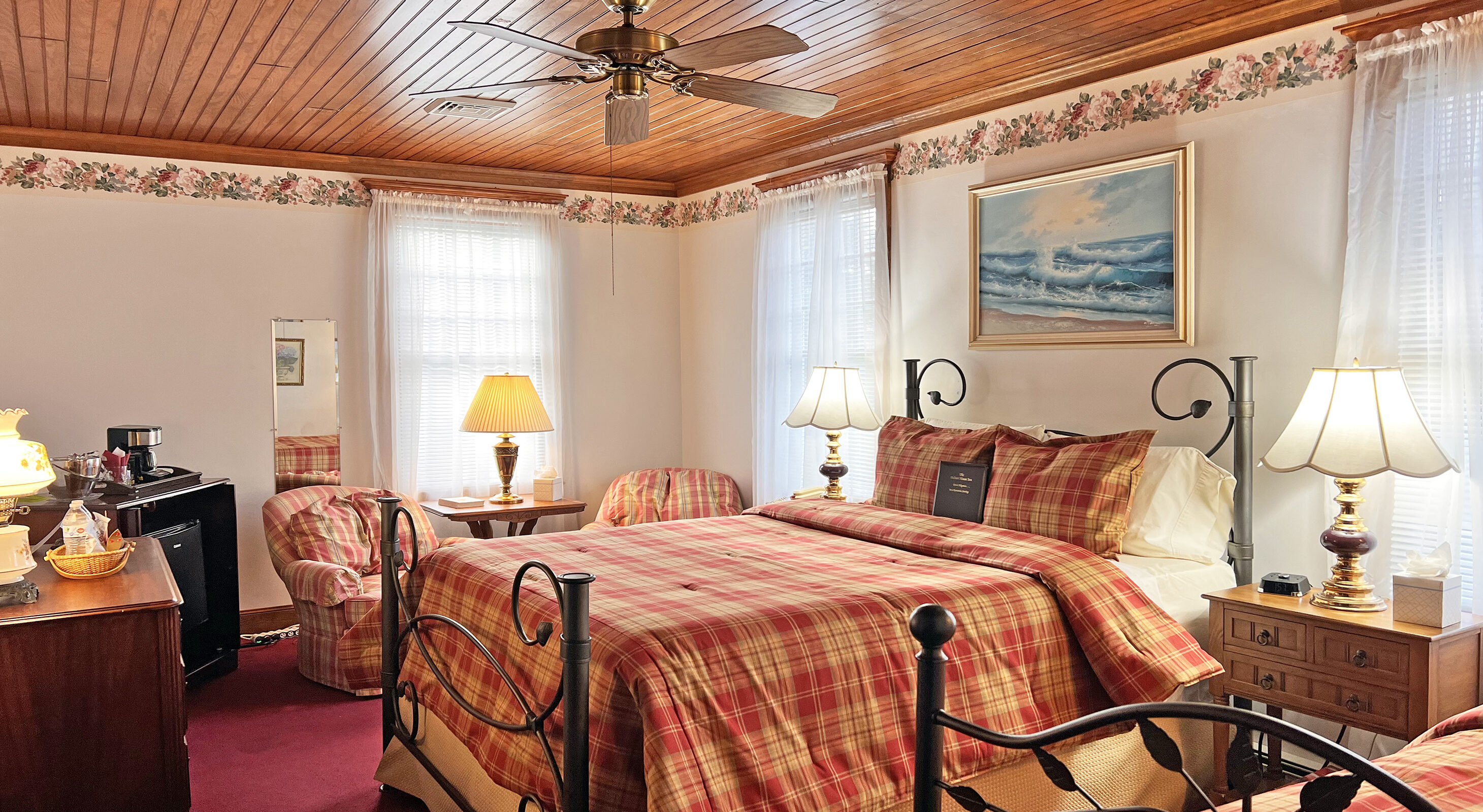 Samuel Langhorne Clemens Room offering one of the best places to stay in Falmouth, MA