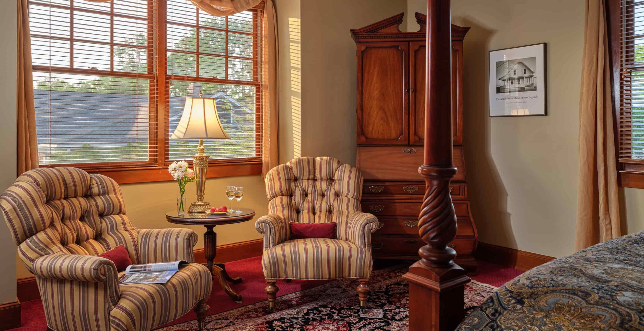 Robert Frost Room sitting area offering exceptional Cape Cod MA Accommodations