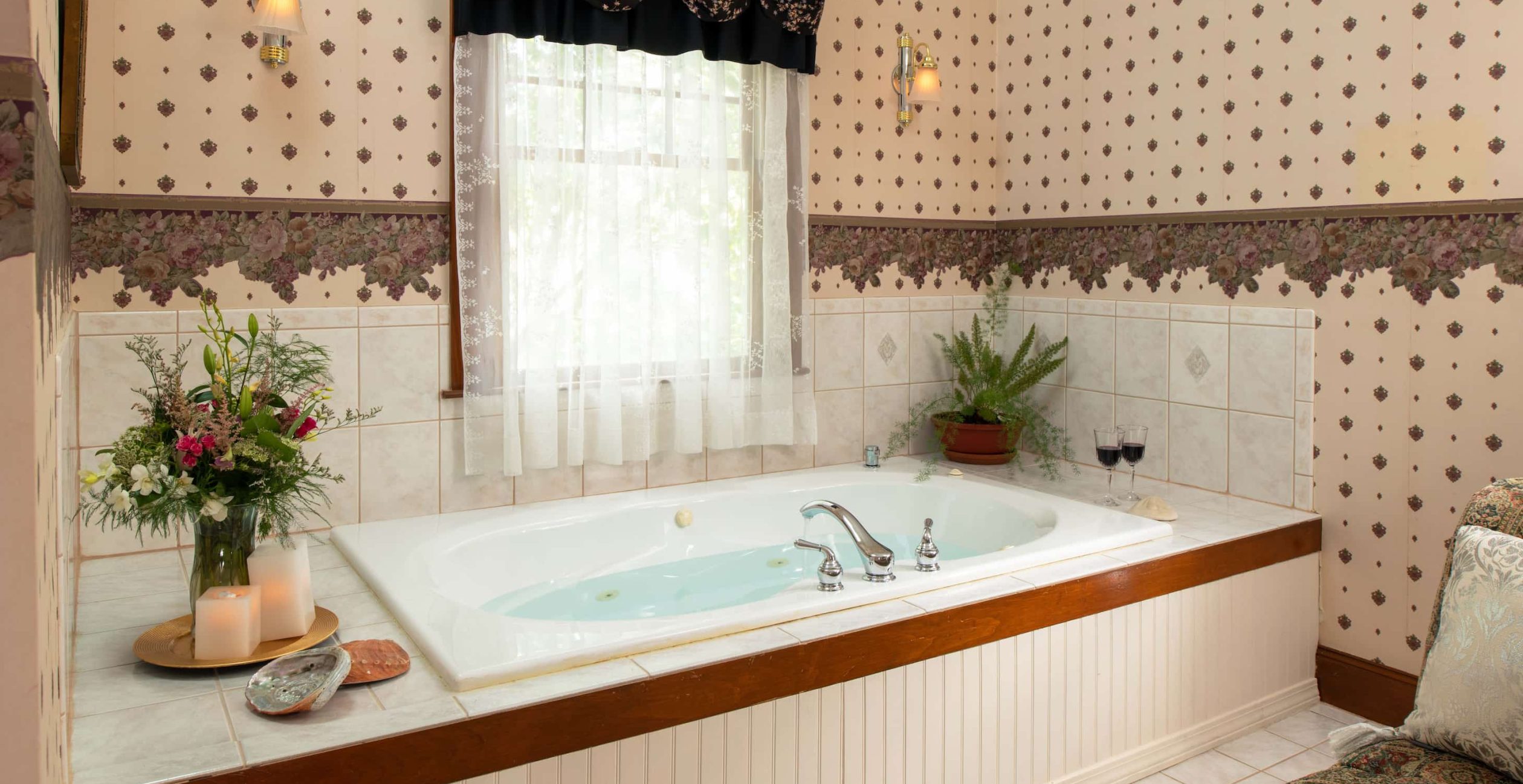 Henry James Room bath at boutique hotel in Falmouth, MA