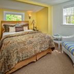 Henry Thoreau Cottage queen bed