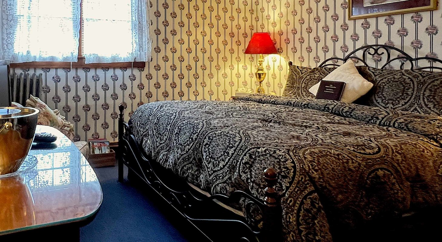 Places to Stay in Cape Cod TopRated B&B in Falmouth, MA