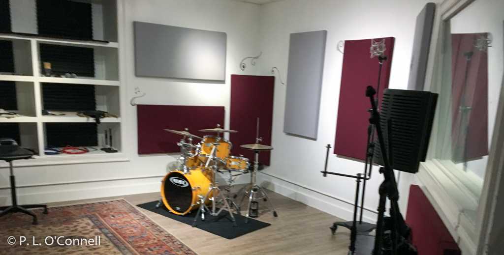 Drums in the recording studio